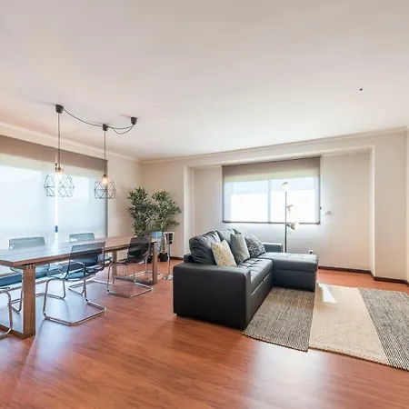 Tpc Autumn Willow Apartment Porto