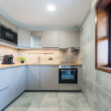 Tpc Autumn Willow Apartment *